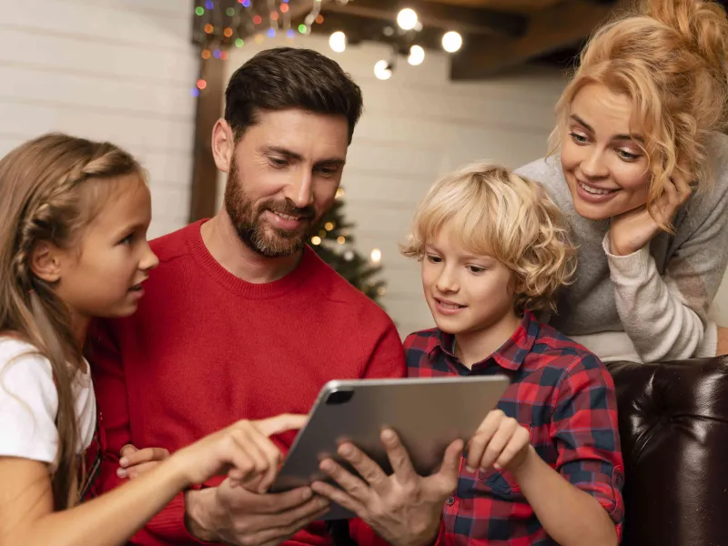 people-enjoying-festive-christmas-dinner-min.jpg