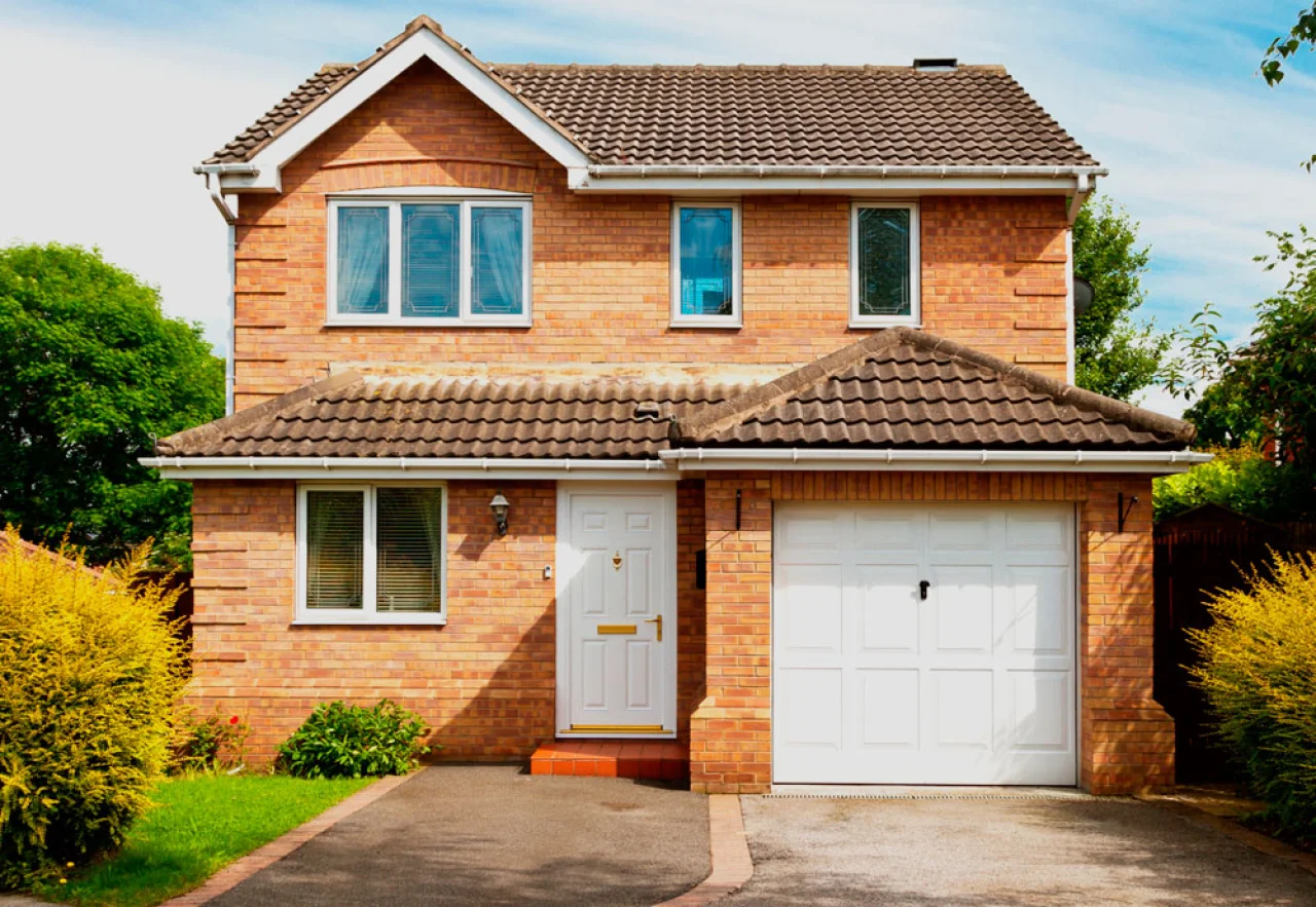 house-with-garage