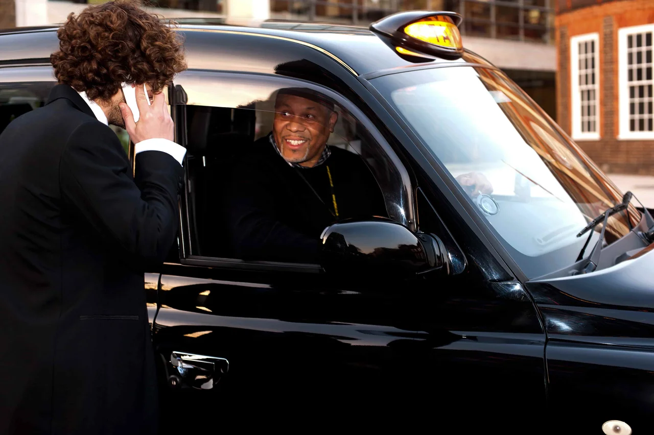 smiling-taxi-driver