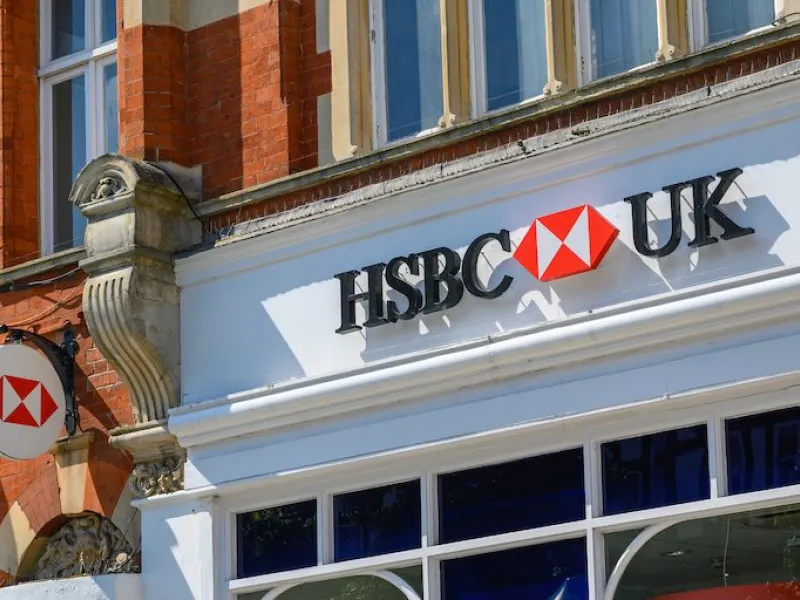 hsbc-restricts-mortgage-lending-1595858883K75bT