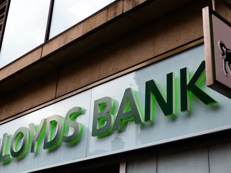 lloyds-bank-winter-support-1606923691VYNpc