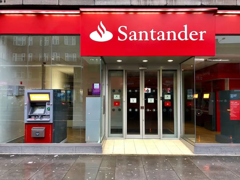santander-to-close-111-branch-locations-1616681457btKnn