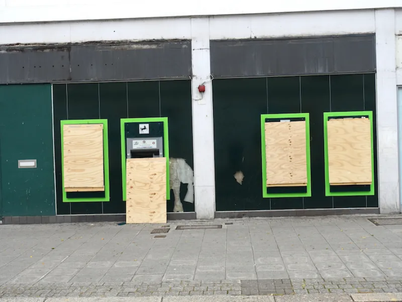 abandoned-high-street-branches-should-be-hubs-shared-by-banks-1618440871IBM4x