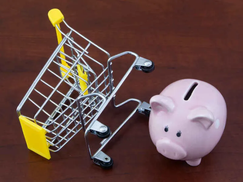 households-reined-in-spending-and-paid-down-debt-this-summer-1630466066QMIpz