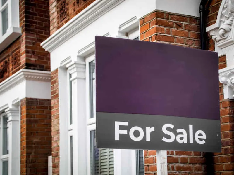 house-sales-and-mortgage-approvals-slowed-in-october-1638294815NwVyJ