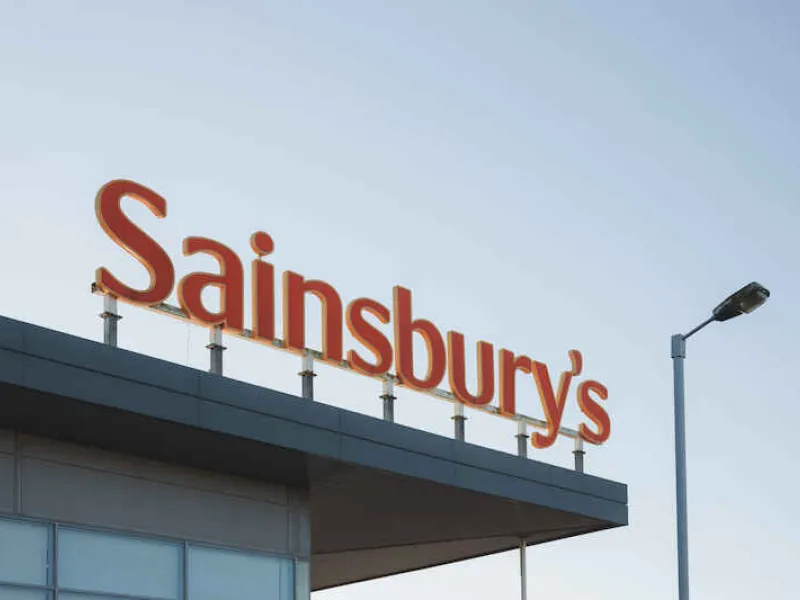 sainsburys-bank-wrongly-charged-credit-card-customers-late-payment-fees-1-1641581671glQIM