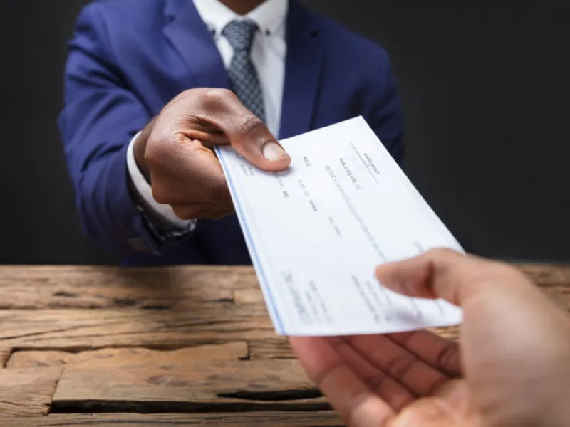 cheque-1644857504H3oiz